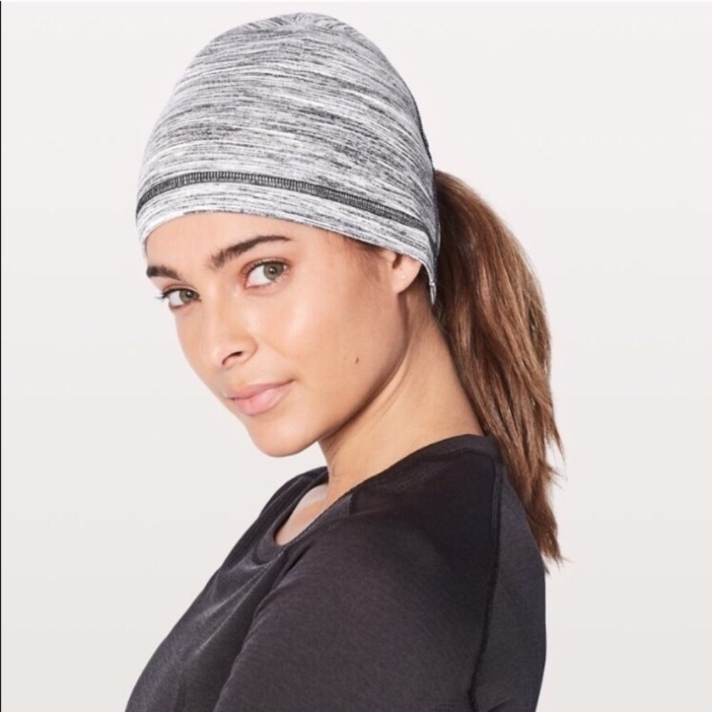 LAST 1 🎀LULULEMON RUN IT OUT TOQUE BNWT - Picture 2 of 15